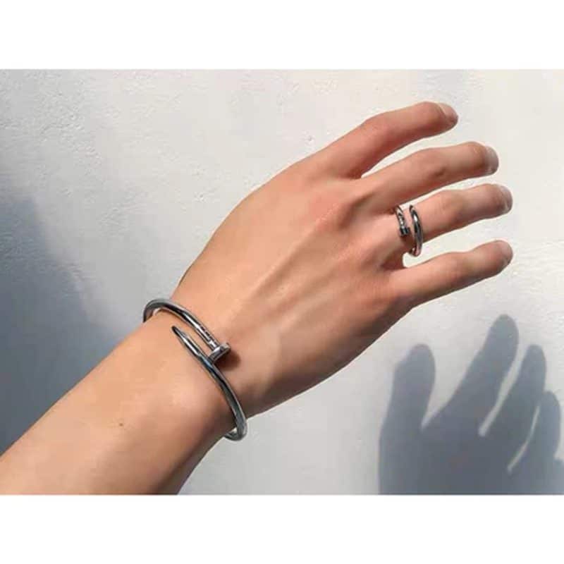 tay đeo vòng cuff